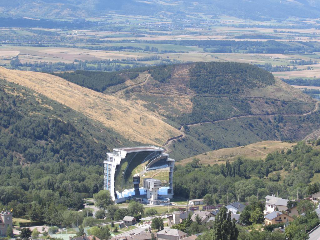 Les Balcons Du Soleil Aparthotel Font-Romeu-Odeillo-Via Luaran gambar