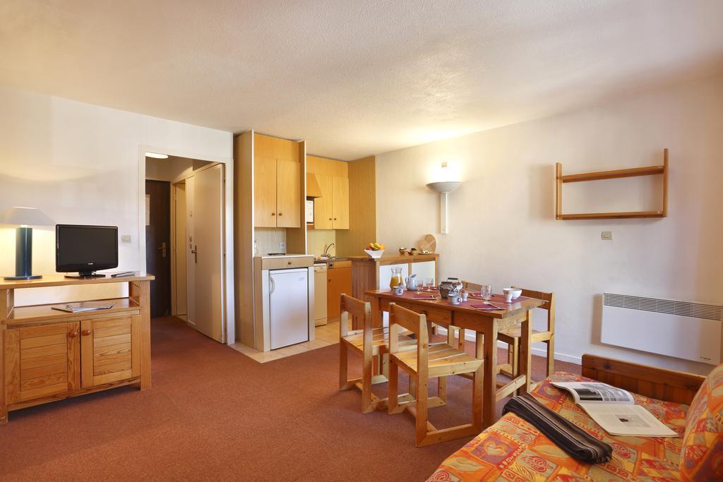 Les Balcons Du Soleil Aparthotel Font-Romeu-Odeillo-Via Luaran gambar