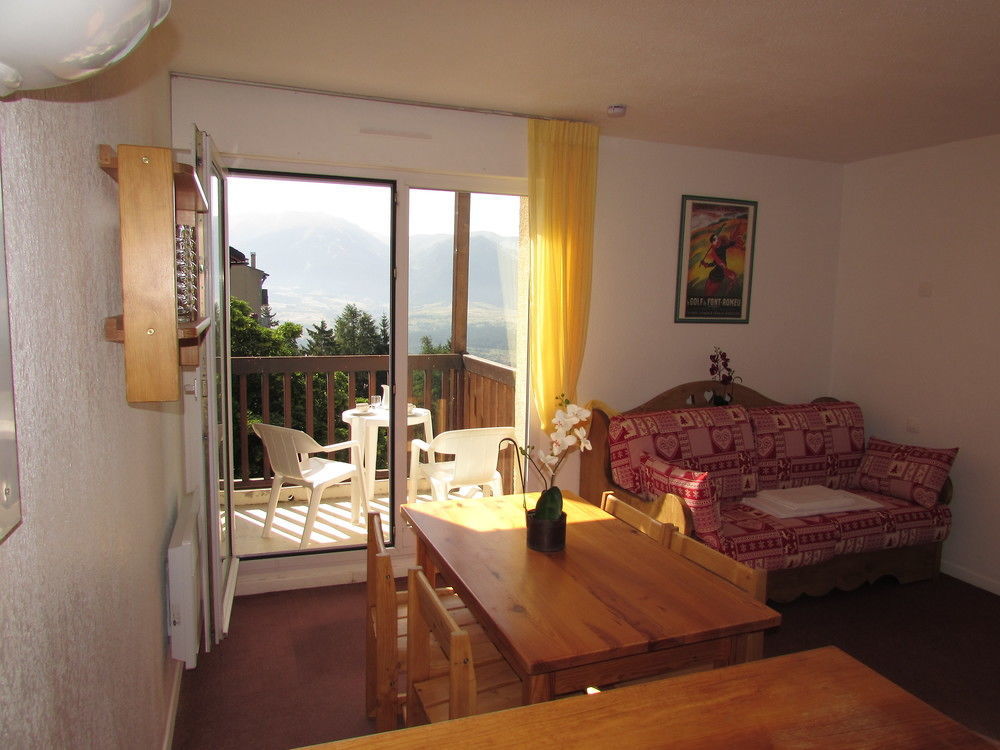 Les Balcons Du Soleil Aparthotel Font-Romeu-Odeillo-Via Luaran gambar