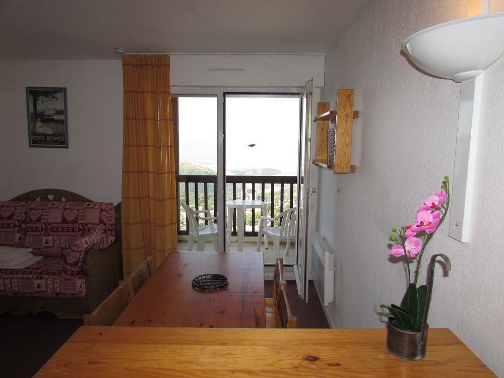 Les Balcons Du Soleil Aparthotel Font-Romeu-Odeillo-Via Luaran gambar